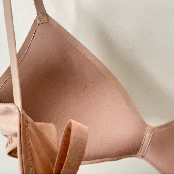 🎉 NEW LISTING Skims Lightly Paded Bra 34C Beige Tan - Picture 11 of 14